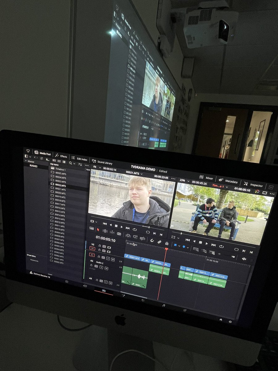 RunningAndrew1's tweet photo. What a busy Monday it has been. Started off with my 2nd years with the art of camera placement for TV Drama Production then followed by an introduction to lighting for my 1st years in documentary production. @UniCentreSCC @raerileymedia @wifeabroadblog https://t.co/h51wT1yNUb