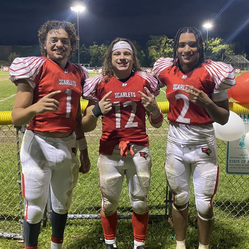 BrevinCooney's tweet photo. It’s bigger than football ❤️.. From starting varsity as Freshmen, 3 seasons later we went out and won on our Senior Night. Time really flew. Nothing like playing on the field with these guys.
@Gianmar388 @WallaceKashawn @RP_Scarlets https://t.co/M9Q0fsJ9BI