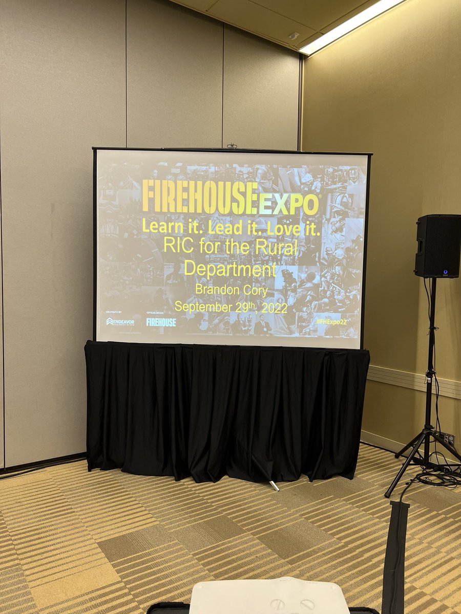 Bullaxe343's tweet photo. What a great experience it was with being able to speak, hang out with family and friends, meet new friends, and have the great opportunity to meet and chat with Aaron Zamzow and Chief Frank Leeb. Want to thank the Firehouse Expo for having me come and share Ben’s Story. https://t.co/Tc8gfNS909