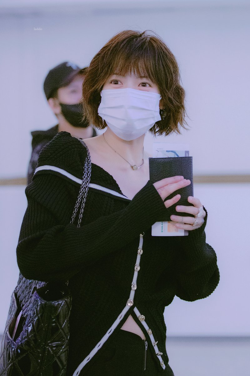 2laddo's tweet photo. 221003 🖤
#현아 #hyuna https://t.co/K121xIAWzP