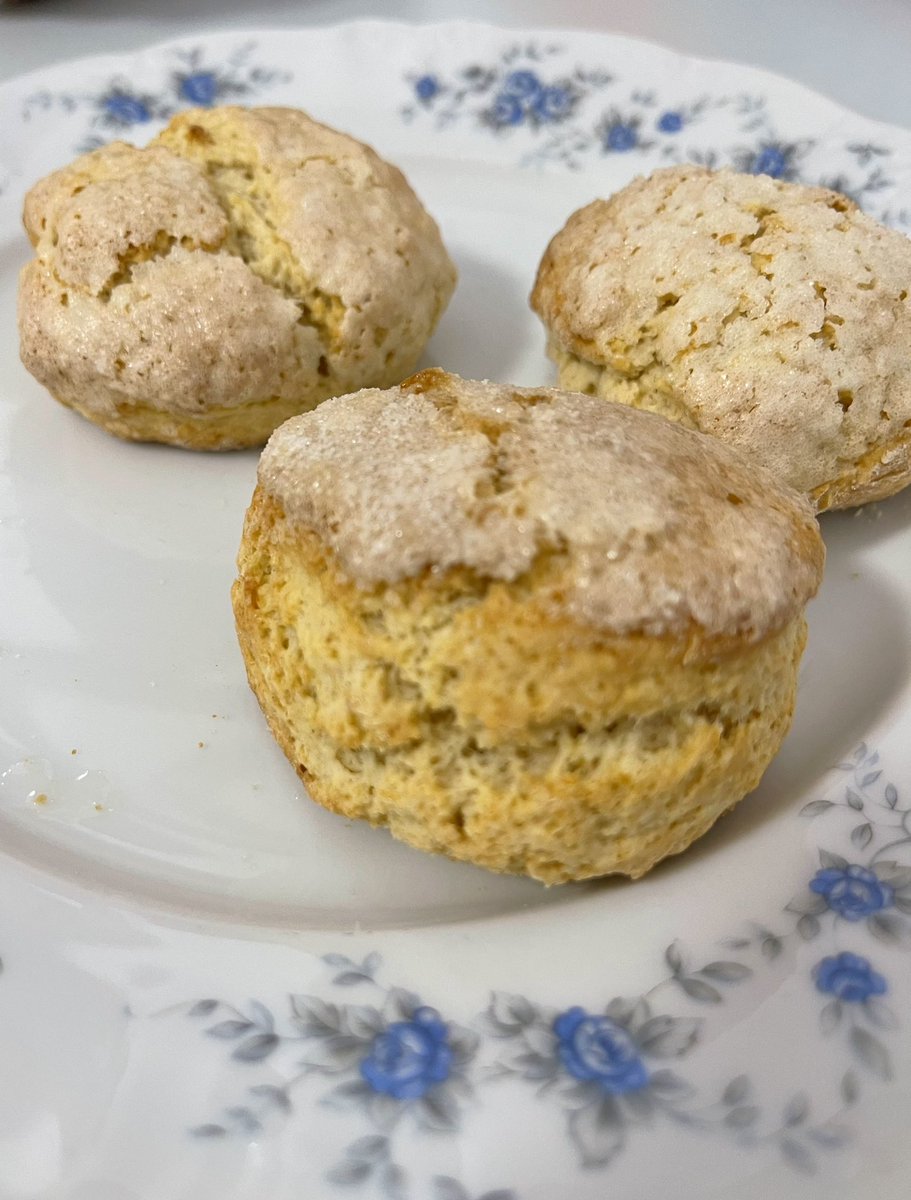 Look what we made <a href="/BallyknockenHCS/">Ballyknocken Cookery School, House & Farm</a> with help from the famous Catherine Fluvio of TLN: we baked where she does many of her shows. Thanks <a href="/IndusTravels/">Indus Travels</a> @aerlingus <a href="/Failte_Ireland/">Fáilte Ireland</a> for great culinary &amp; historic experiences in #irelandsancienteast <a href="/deirdres27/">Deirdre Spillane</a>
