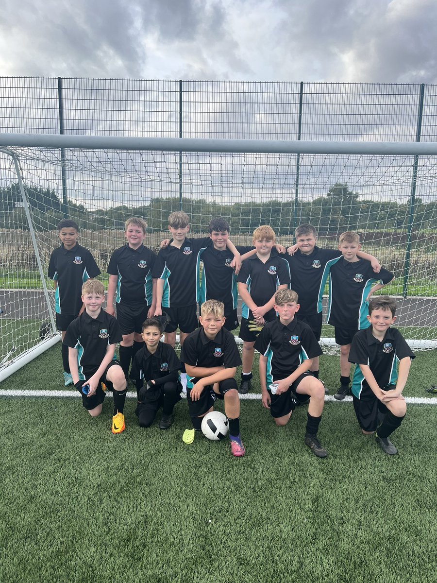 SharplesPE's tweet photo. ✅ Y7 continued their 100% start with a 4-2 win over @sportperform_ka. Fantastic performance by the team with goals from Callum x3 &amp; Alfie ⚽️ brilliant battling performance after being pulled back to 2-2! 👍 Keep the run going boys 👏 Well done to all involved! 👏 @SharplesSchool https://t.co/epPq89VvRz