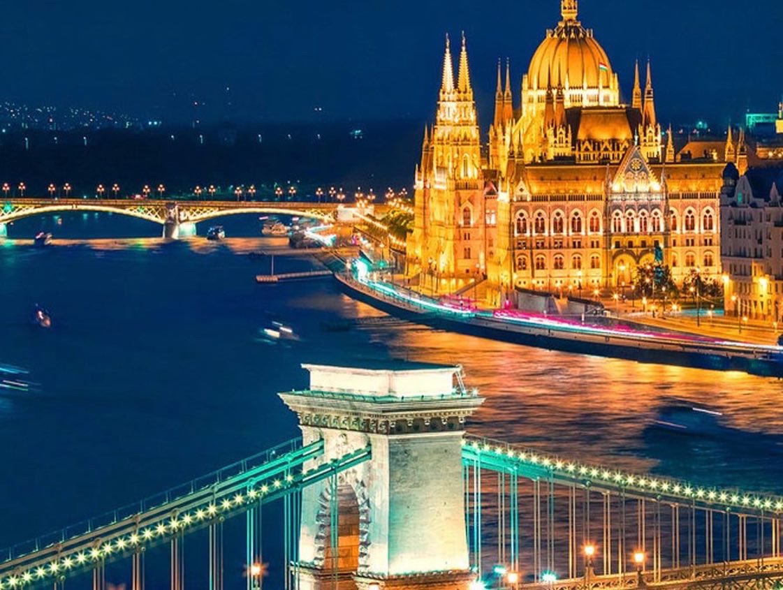PaulPRSNTS's tweet photo. New Business Cards all sorted for this weeks 3 day Hungarian British Business Association and Great Britain business event in beautiful city of Budapest.
Looking forward to meeting over 100 business entrepreneurs and business CEO’s.🔥
#PRSNTSGLOBAL #business #networking #event https://t.co/EKwOGGSGJQ