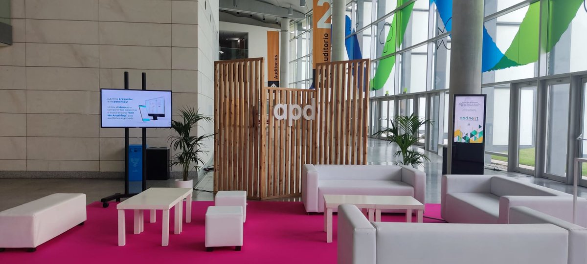APDasociacion's tweet photo. Todo listo en el @PalcongresVLC para dar la bienvenida a las más de 1000 personas que serán protagonistas de 5 #CongresoAPDmkt 💼. Ponencias inspiradoras, casos de éxito y todas las claves del Marketing y Ventas. Síguelo en presencial o vía streaming. 👋 https://t.co/5YEvXiyLvo https://t.co/XQNurB2qr6