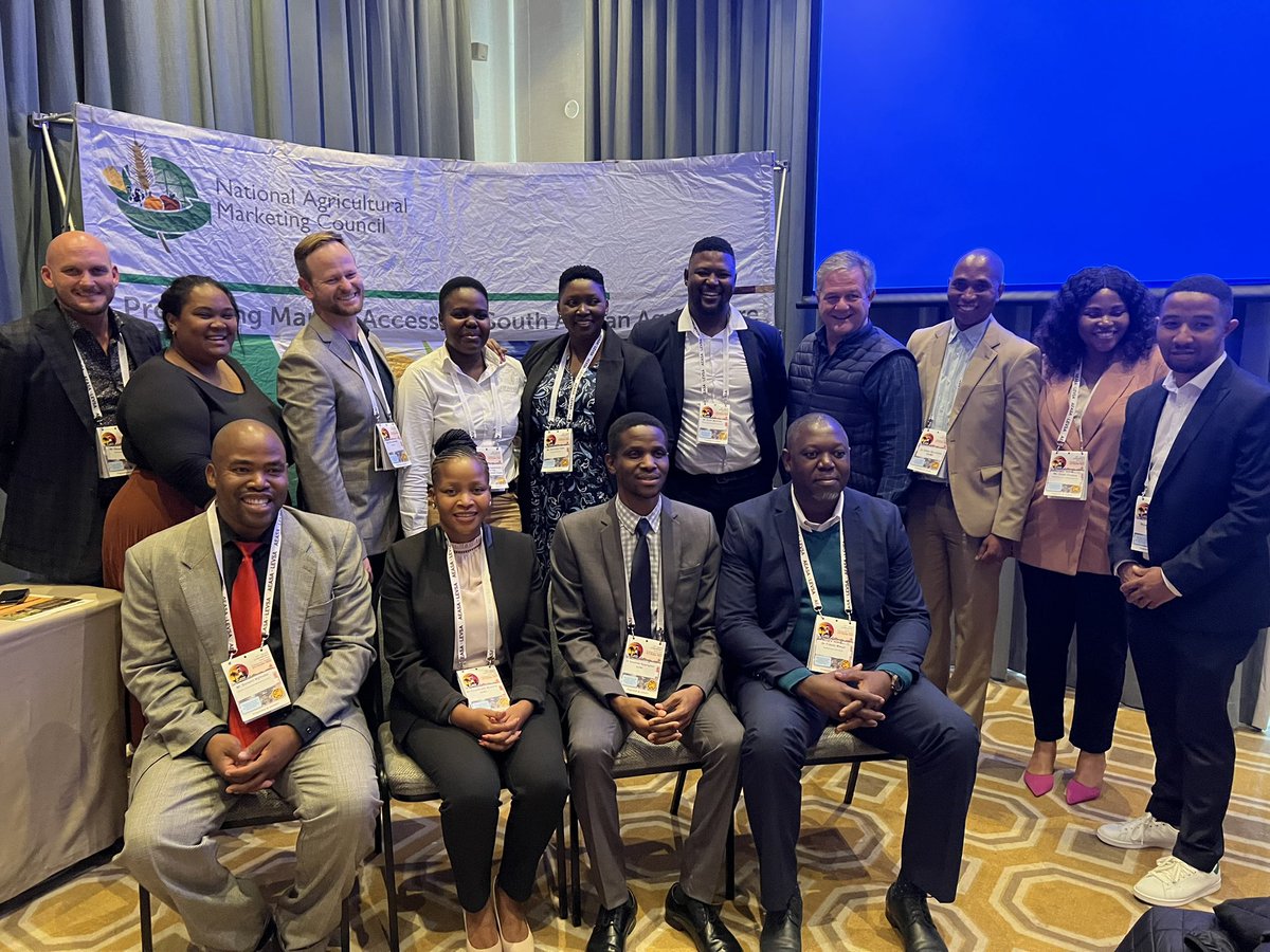 onele_t's tweet photo. All the presenters at the NAMC workshop, together with NAMC colleagues involved in the Transformation Review Committee. It was a very engaging workshop with thought-provoking questions being asked #AEASA2022. https://t.co/klwTSYlm7i