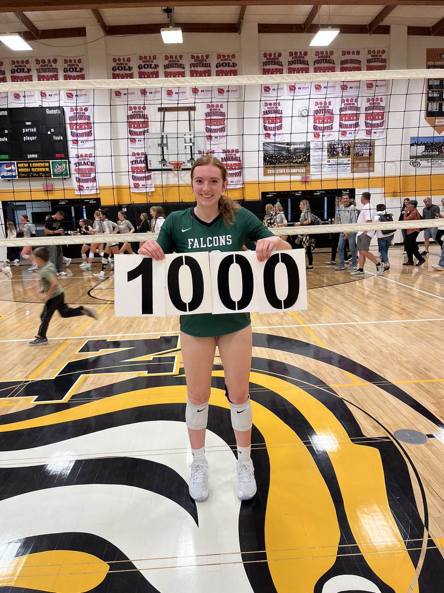 heath_maureen's tweet photo. Congratulations to senior Sophia Armstrong from West Burlington for reaching 1000 kills this weekend at the New London Tournament!!! @IGHSAU https://t.co/J9uVtmbsX0