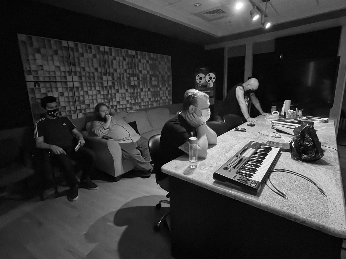 HarlemHayfield's tweet photo. Throwback to our recording session at Millikin University's Millitrax Studio 🔥

#Music #Band #CentralIL #CentralILMusic #OriginalMusic #DecaturIL #DecaturILMusic #Strong #BangersOnBangersOnBangers #RecordingStudio #BTS #BehindTheScenes #Throwback https://t.co/i9xe4pU3Ky