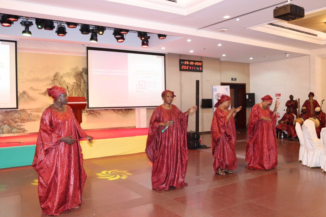 LadhmForum's tweet photo. Vendredi 30 septembre 2022 c’est tenu la cérémonie de clôture de la première édition du Forum National de l’aide humanitaire et de développement au Mali #FonaLahdm

Vivement la prochaine prochaine édition ! https://t.co/UzCAxJIbn1