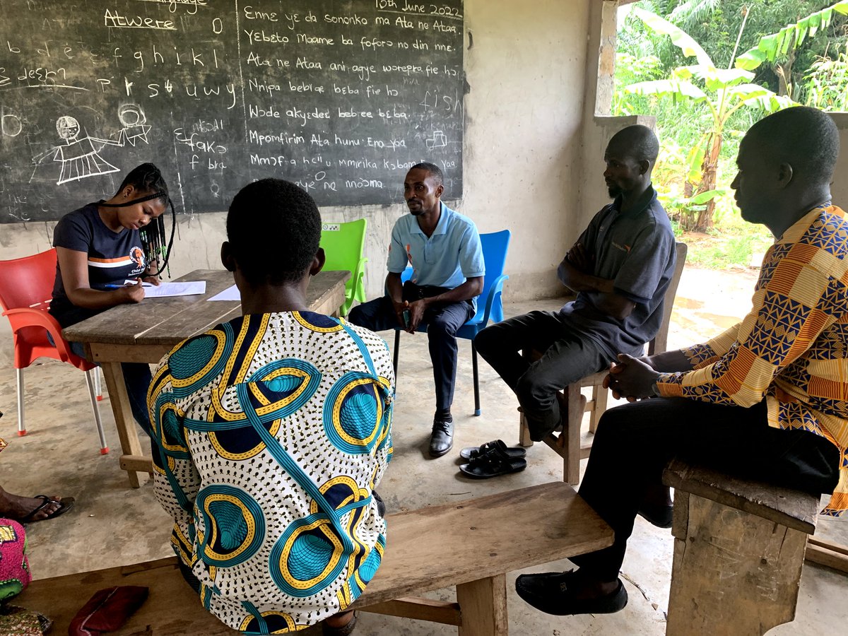 crighana's tweet photo. At #Otengkrom in the #BiaWest District, our monitoring team interacted with CCPC and SMC members in the school.
#monitoring #communitybasedstructures #smc #crrc #tacklingchildlabour #childprotection #AnAdultIsAChildWhoHasSurvived https://t.co/mWzIxC7eyu