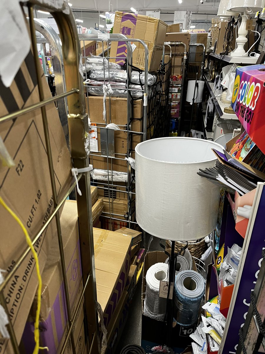MyPulk's tweet photo. @DollarGeneral in Delano MN. I know they are short staffed, but corporate may need to step in here. They are all isles in the store. https://t.co/8DCUCIUEHf