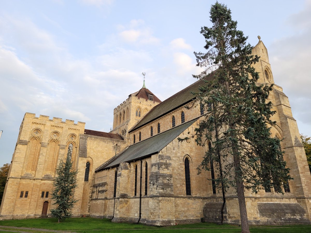 simon_hogan's tweet photo. Have made it to North Yorkshire for a 'mini tour' of recitals. Wakefield Cathedral tomorrow at 1pm, Bradford Cathedral on Wednesday at 1pm, and then St Wilfrid's Harrogate (pictured) on Wednesday at 7.30pm. Do pop along if you happen to be in the area. Programmes below ⬇️ https://t.co/CIwkCjO1gw
