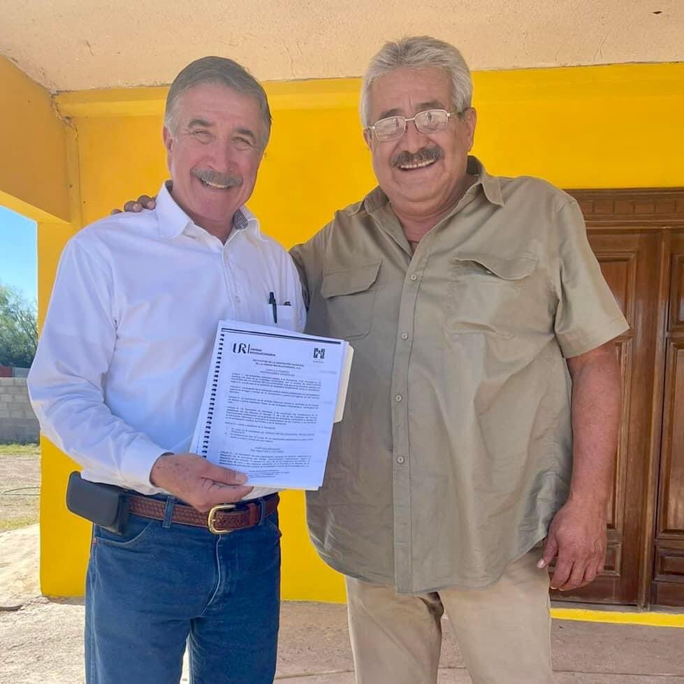 UR_Coah's tweet photo. Nuestro Dirigente #TemoArzola sostuvo una excelente reunión de trabajo con el  Presidente del #PRIMuzquiz Luis Santos la #URCoahuila trabajando desde ya. 
 
#SomosRevolucionarios #RevoluciónPresente #Ruta23 @rigofuentes https://t.co/nOML9CJG3u
