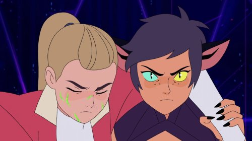 girl_withdragon's tweet photo. I love how determined catra got to save adora, she was ready to do whatever to save her https://t.co/5qTnqEJ9Q0