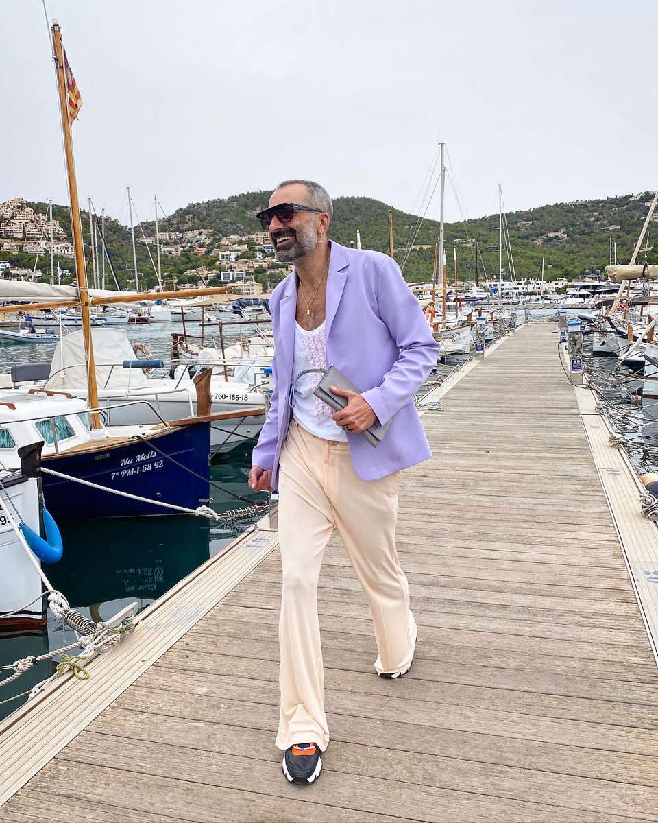 andresllompart's tweet photo. Port d’ Andratx
.
.
.
.
#portdandratx #puertodeandratx #ootdmen #menstreetstyle #hoscos #mallorca #october #menandcoffee #gayfashion #menwithstyle #men #menfashionista #caladan https://t.co/7ql6UMYTtc