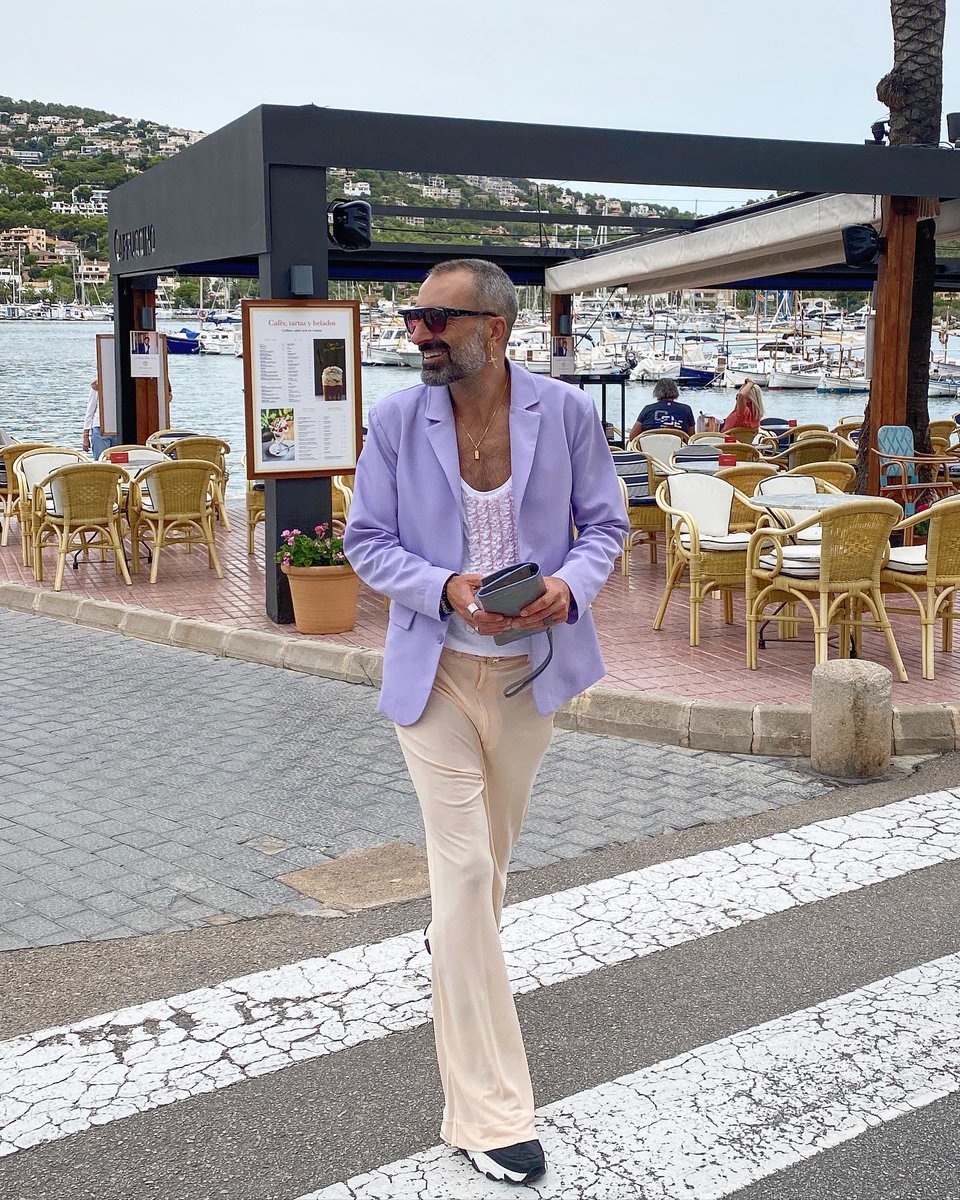 andresllompart's tweet photo. Port d’ Andratx
.
.
.
.
#portdandratx #puertodeandratx #ootdmen #menstreetstyle #hoscos #mallorca #october #menandcoffee #gayfashion #menwithstyle #men #menfashionista #caladan https://t.co/7ql6UMYTtc