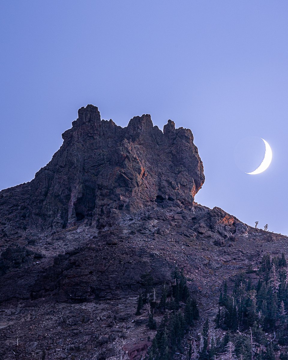 KirkwoodMTN's tweet photo. We are loving these clear fall skies...but will be so so happy when we trade them for snow 🤞 

#prayforsnow #kirkwooddeep #astrophotography https://t.co/53KYWXRsp9