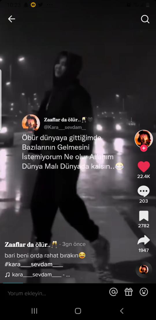 Öbür dünyaya gittiğimde 
Bazılarının gelmesini
İstemiyorum ne olur Allahım
Dünya malı dünyada kalsın..🤣