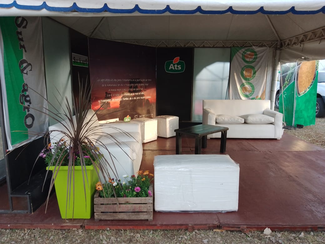 ATSAGRO's tweet photo. La semana pasada, de jueves a domingo dijimos presente en la 33° Expo Rural Adelia Maria, con un stand propio de ATS.

Estamos muy contentos de haber formado parte de este gran e importante evento de la región. 🌾🌾
#ATSAgro #ATSenlaRural #AdeliaMaria #ExpoRural https://t.co/BvfeFPyYgC