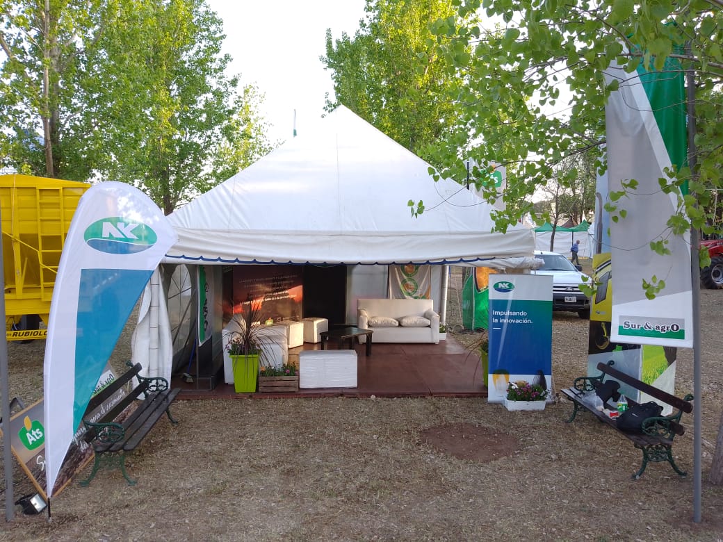 ATSAGRO's tweet photo. La semana pasada, de jueves a domingo dijimos presente en la 33° Expo Rural Adelia Maria, con un stand propio de ATS.

Estamos muy contentos de haber formado parte de este gran e importante evento de la región. 🌾🌾
#ATSAgro #ATSenlaRural #AdeliaMaria #ExpoRural https://t.co/BvfeFPyYgC