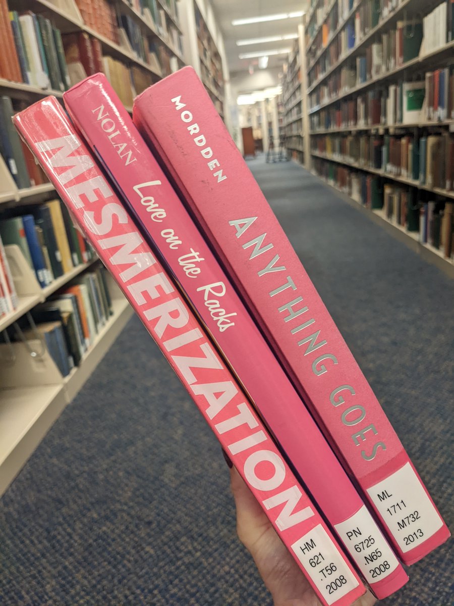 FordhamLibrary's tweet photo. On Wednesdays, we read pink... Happy October 3rd!
#FordhamLibraries #ItsOctoberThird https://t.co/VOnBSeZBoM