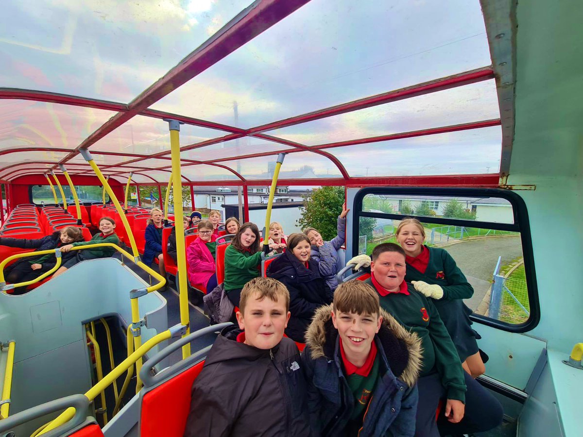 MorfaRhianedd's tweet image. Cymaint o hwyl ar y bws ‘Hop on and Off’ heddiw fel sbardun thema! Diolch i  Alpine am gydlynu y cyfan i ni!

Such a fun activity to kickstart our whole school theme today on Llandudno! 

@GwEGogleddCymru @NWOLtraining @BBlocksEdu