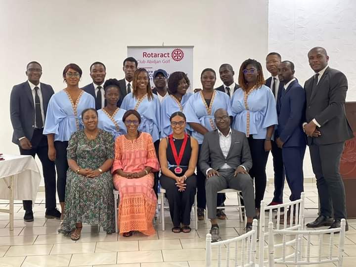 RotaractGolf's tweet photo. Le Rotaract Club Abidjan Golf vous remercie de votre présence.
Merci particulier à notre club parrain le ROTARY CLUB ABIDJAN GOLF , qui a effectué le déplacement avec la Présidente du club en tête de délégation. 

#26èmeRentreeSolennelle
#Ragolf
#ImaginonsLeRotary https://t.co/XPBr2DqJpo