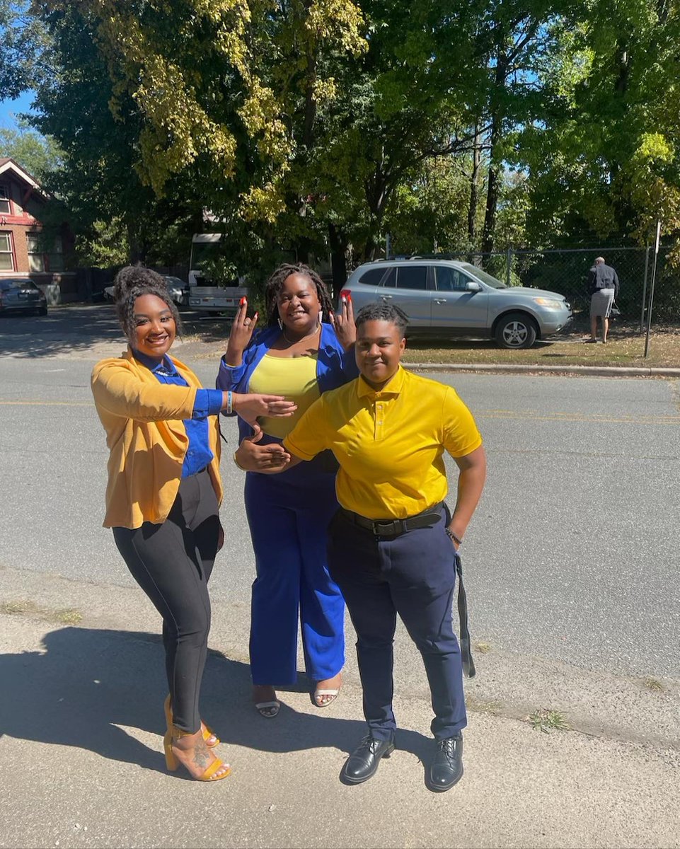 AlphaChi1944's tweet photo. Happy Homecoming 🥳🦁🖤.
Sorors started homecoming off right Sunday by attending Full Council church. Sorors got to hear the vesper choir, the M4 band, and get a word to start their homecoming week. Stay tuned for more from Alpha Chi 💛🐩💙.
#uapb #sgrho #uapbhomecoming https://t.co/Rk2V0GSDnS