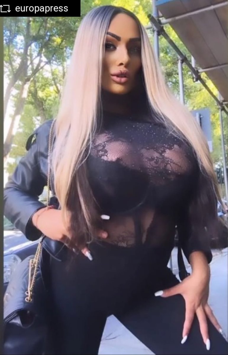 LaRedCaracol's tweet photo. #LaRed / #MauroAicardi, actual jugador del Galatasaray de Turquía, fue señalado por una modelo transexual de haber sido infiel. #GuendalinaRodríguez, dio a conocer algunas conversaciones supuestamente con el futbolista, mientras este aún se encontraba con su esposa. https://t.co/a9vFRQkA58