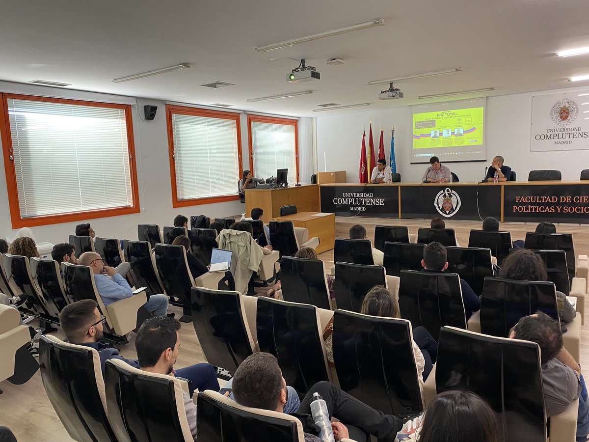 DavidRacero's tweet photo. #Madrid Estuve hablando sobre paz total en la @unicomplutense. Gracias a la @RevistaPCritica por hacer posible este gran espacio. https://t.co/tOyPIdg9m0