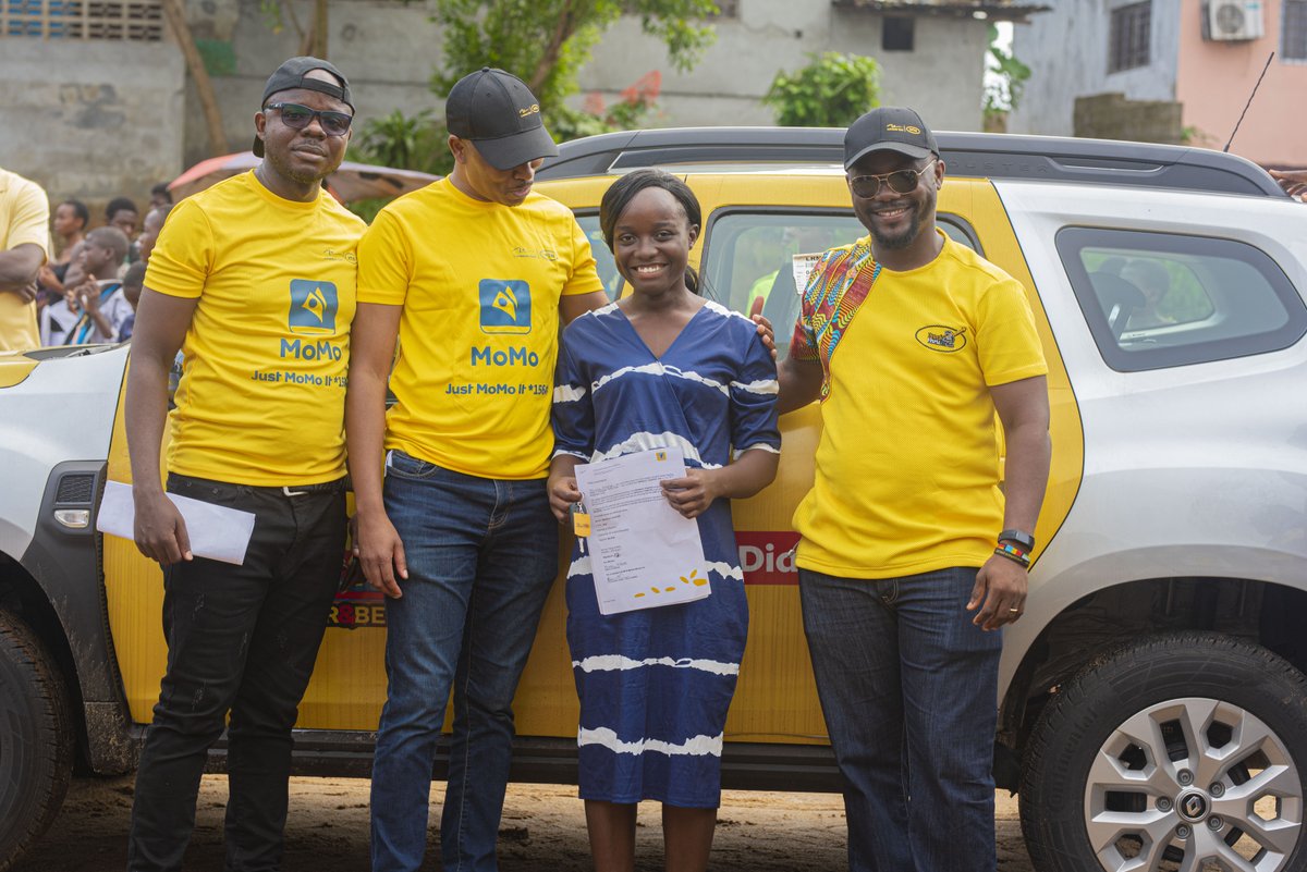 MTNlonestar's tweet photo. We made history again at Jocon Town Field last week Friday! We gave away two cars to two lucky winners plus a KehKeh and many cash prizes. We love changing lives and entertaining our customers with some amazing performances. #MoMoMore #MoMoWaysaWasa https://t.co/0DVVDgjScE