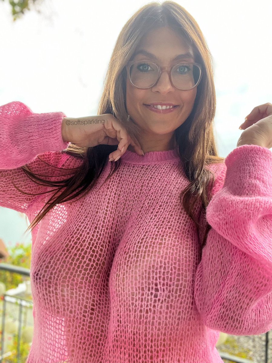 auntmaydupe's tweet photo. Free hugs today 😚 https://t.co/uwlrezlnBV