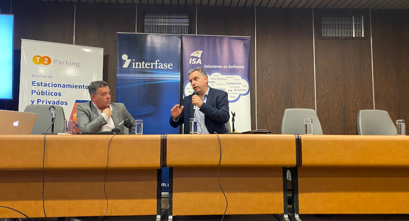 MunicipioLF's tweet photo. Intendente participó de un encuentro sobre transformación digital en el ámbito departamental - 2022 https://t.co/17G5DTGXgs 

~ Juntos por más!

DF https://t.co/iGo0D65guN