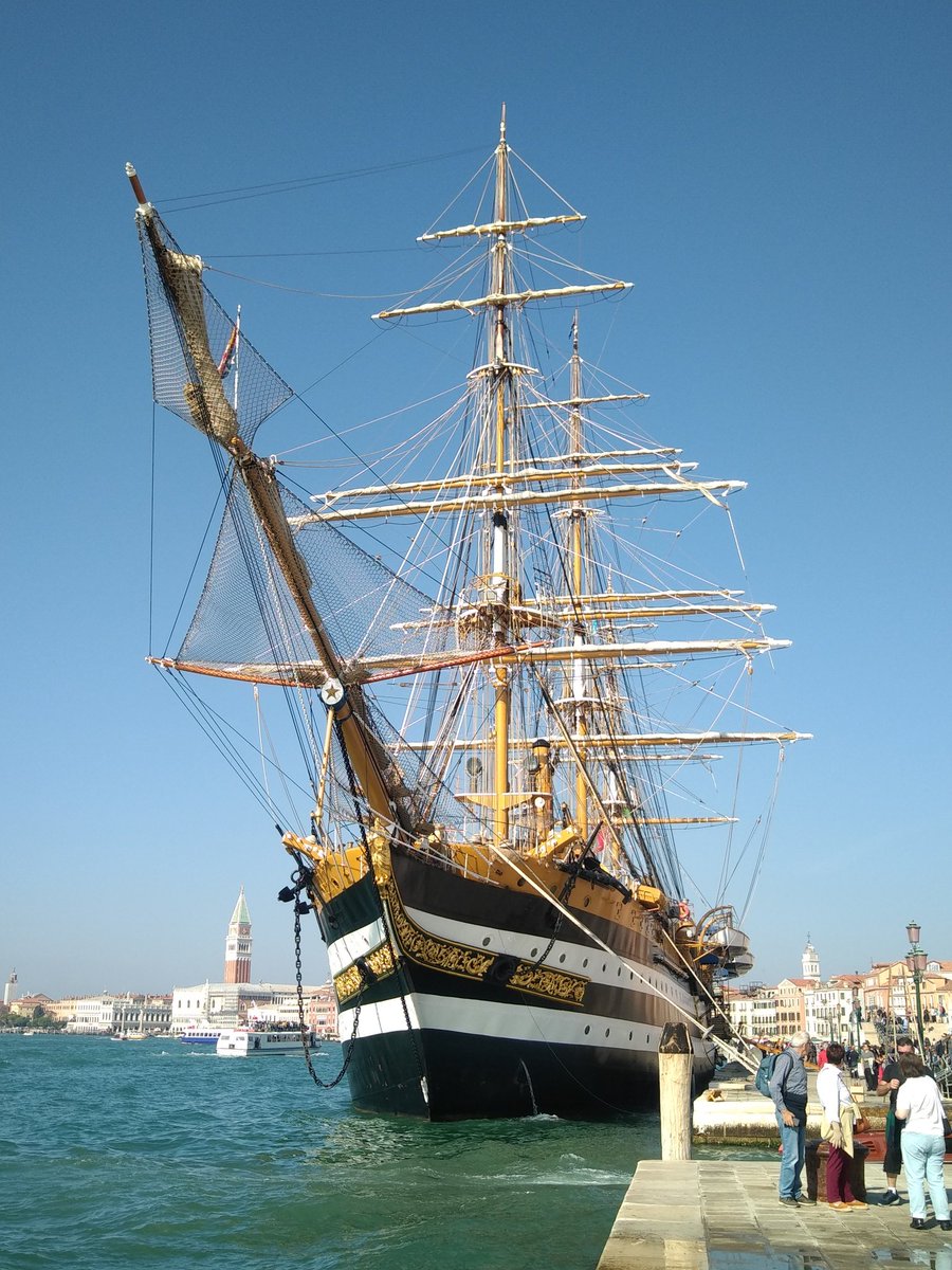 guidovesentini's tweet photo. Venezia (Veneto - Italy)

Amerigo Vespucci, Marina Militare Italiana.

Non c'è altro da dire... https://t.co/mVIfsAeMui