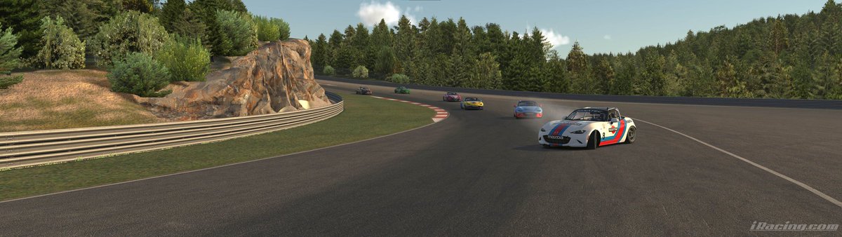 Chimpracers tweet media