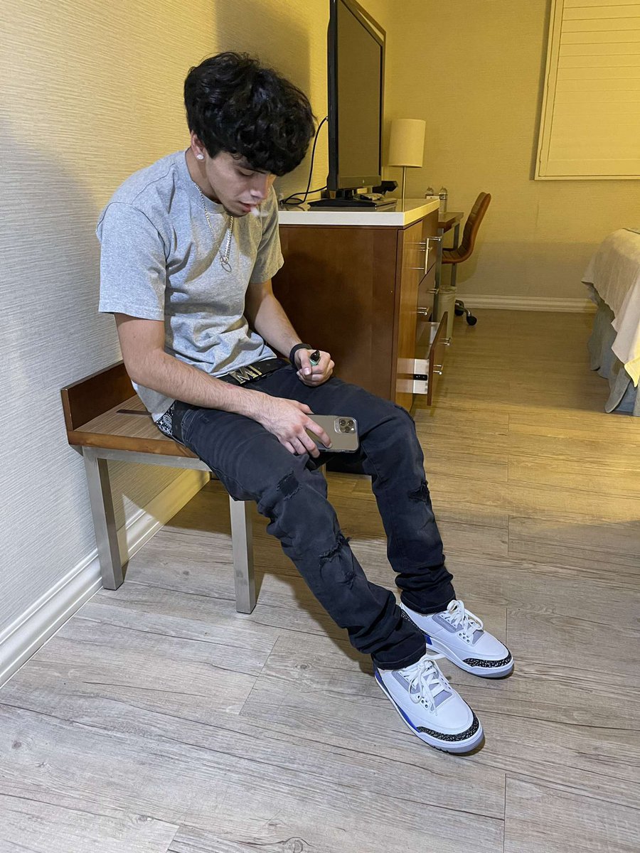 Juan_pulls's tweet photo. menace to society 🖤 https://t.co/UxltKLMwuz
