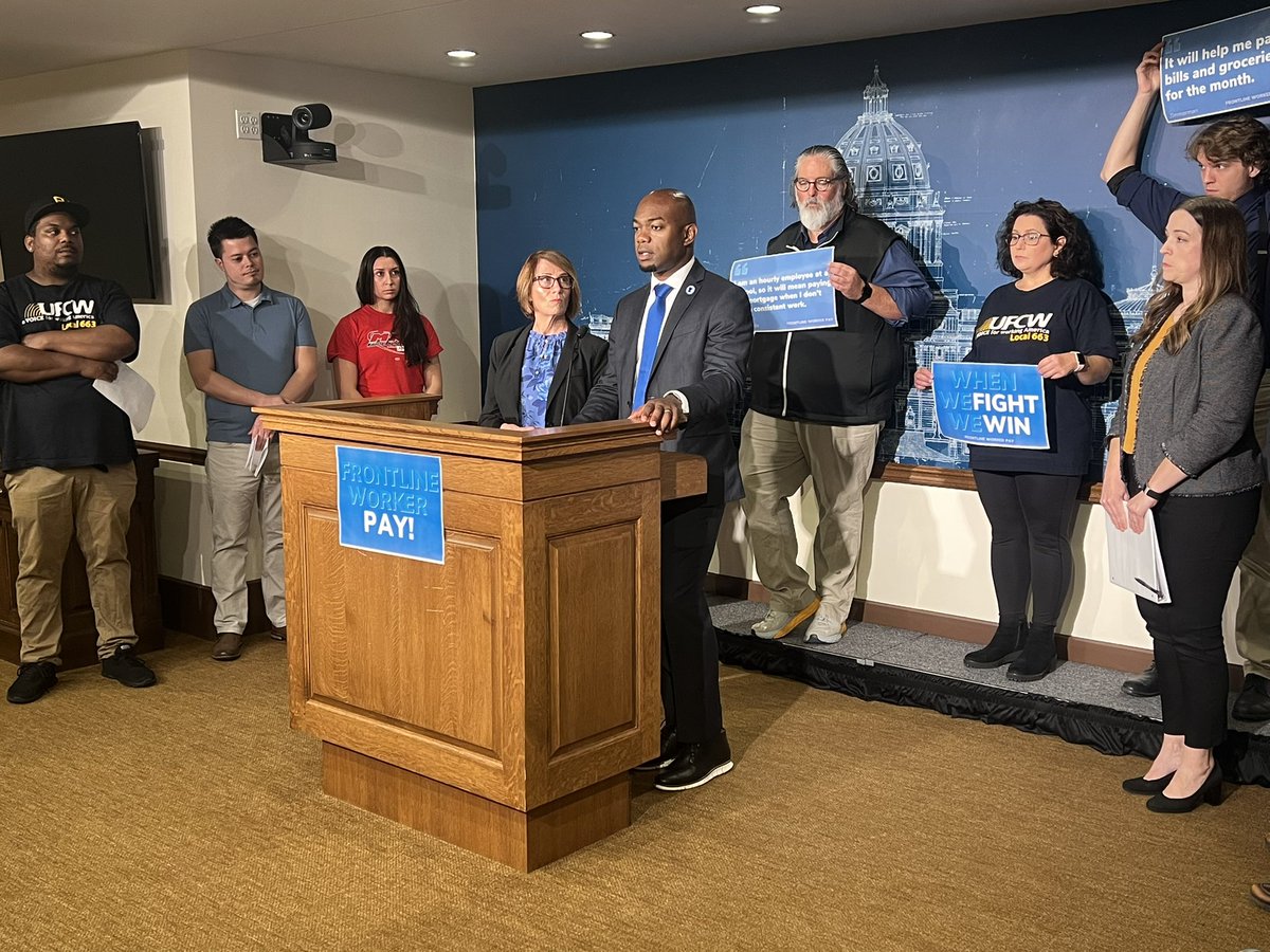 mnnurses's tweet photo. “We also couldn't have done this without the initial support of our representatives @CedrickFrazier and @epmurphymn and we thank you never backing down when we needed you.” #FrontlineWorkerPay #MakeItRight #mnleg #1u https://t.co/Tp753VSso0