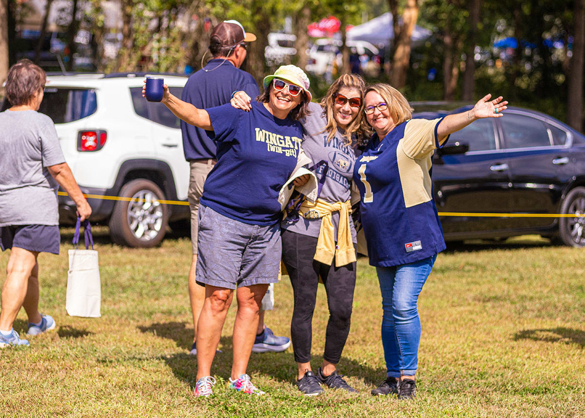 Are you ready for Homecoming?! We are! Registration is now open. Events include the Blue Carpet Gala, the Homecoming Festival, an Athletics Title IX Trailblazer panel and more. To get in the spirit, order a long-sleeve T-shirt for $5. 

wingate.edu/alumni/homecom…
.
#Homecoming22