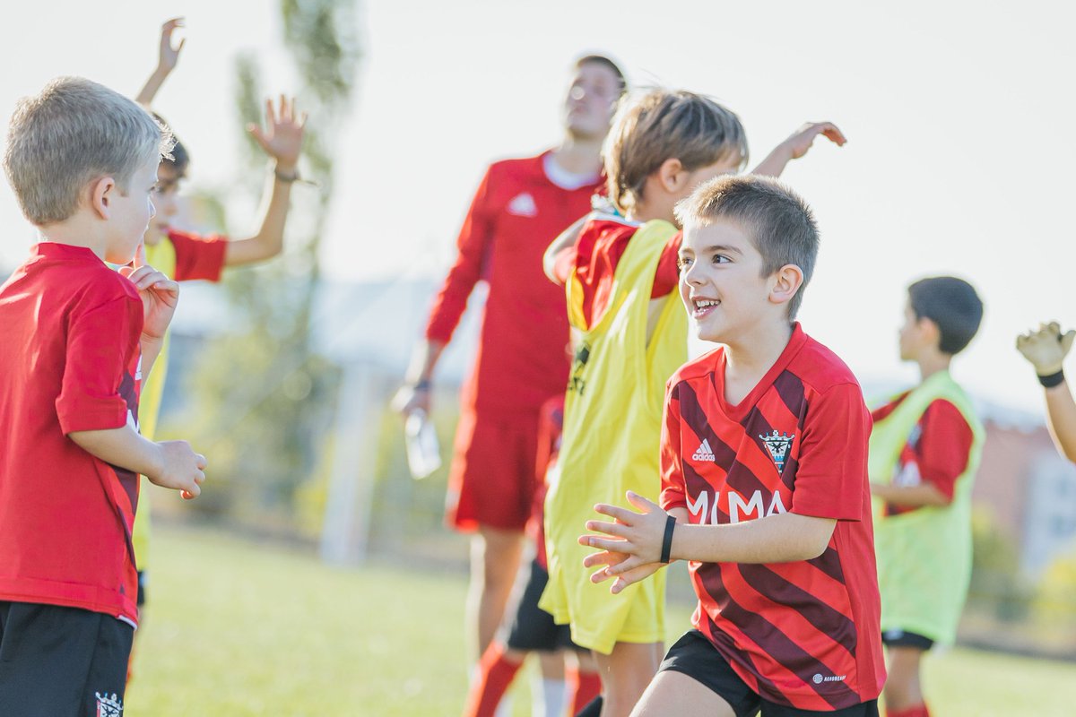 CDMirandes's tweet photo. FÚTBOL BASE | #EscuelaCDM

¡Empieza el curso! 🙌🏻😍♥️🖤 https://t.co/dBkIVoMKUm