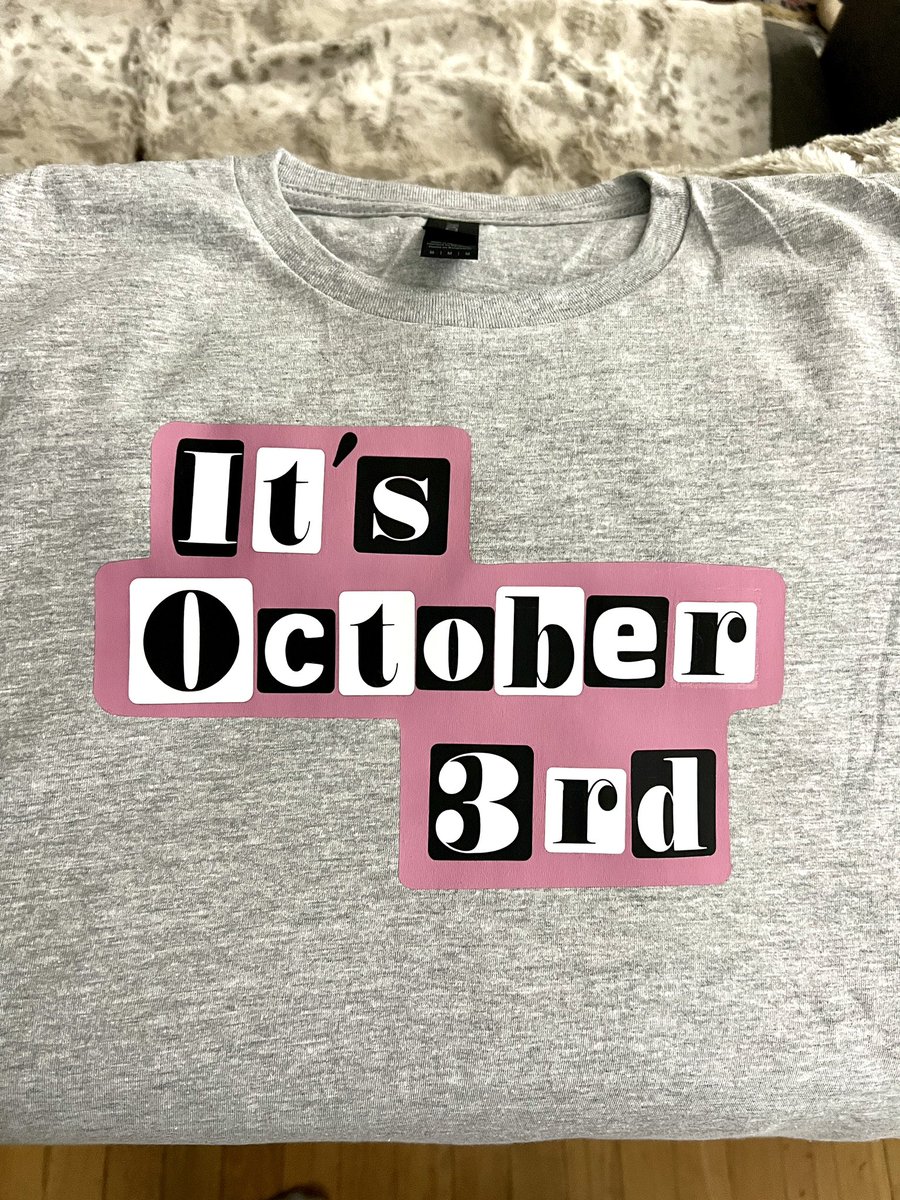 chroniclesofMS0's tweet photo. I made this shirt for today! #MeanGirlsDay https://t.co/RF0Eq3UDcl