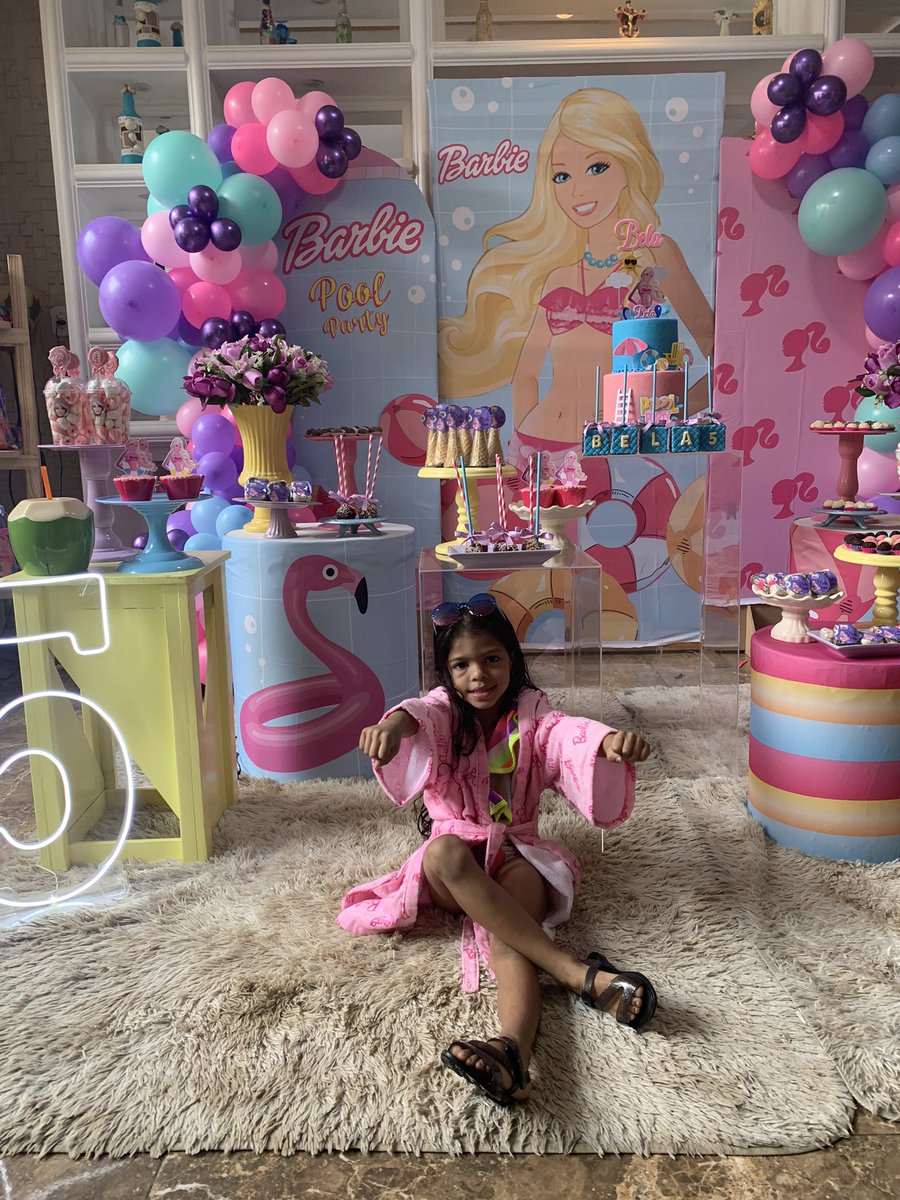 miarcanjo22's tweet photo. - Aos 16 anos Deus me presenteou c uma filha e eu achava q eu era incapaz de cuidar de uma criança, mais Deus se fez presente e me deu maturidade, disciplina e responsabilidade p cuidar de vc e dia 26/09 vc completou 5 anos,e faz 5 anos q sou mais feliz e completa, te amo filha💕 https://t.co/7nA9Y4gtnf