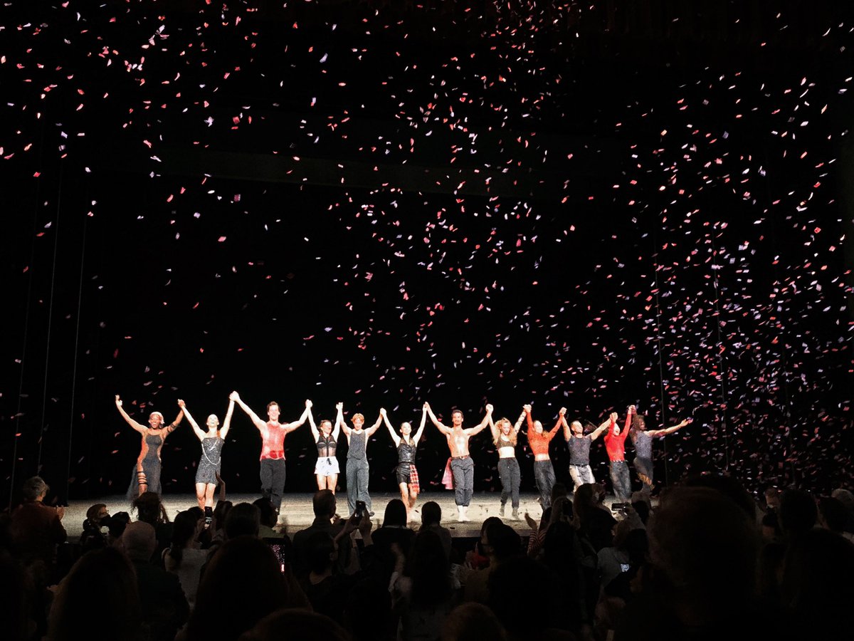 NYCityCenter's tweet photo. 19 years of #FallForDance! We couldn’t do it without your energy and enthusiasm filling the audience. To all of our artists, thank you for making this year’s Festival one we’ll never forget.
📸: @Maas_Erwin https://t.co/NMEHayJYec