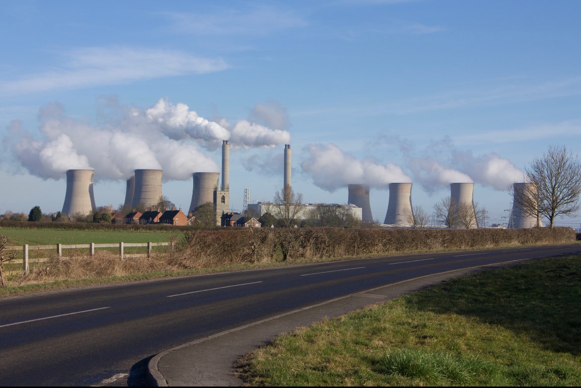 edfenergy's tweet photo. Our #WestBurtonA site in Nottinghamshire has been chosen to host the UK's first #fusion reactor. An exciting technology that will secure high skilled jobs in Nottinghamshire for decades to come. #Fossil2Fusion https://t.co/4maWeu7sKa
