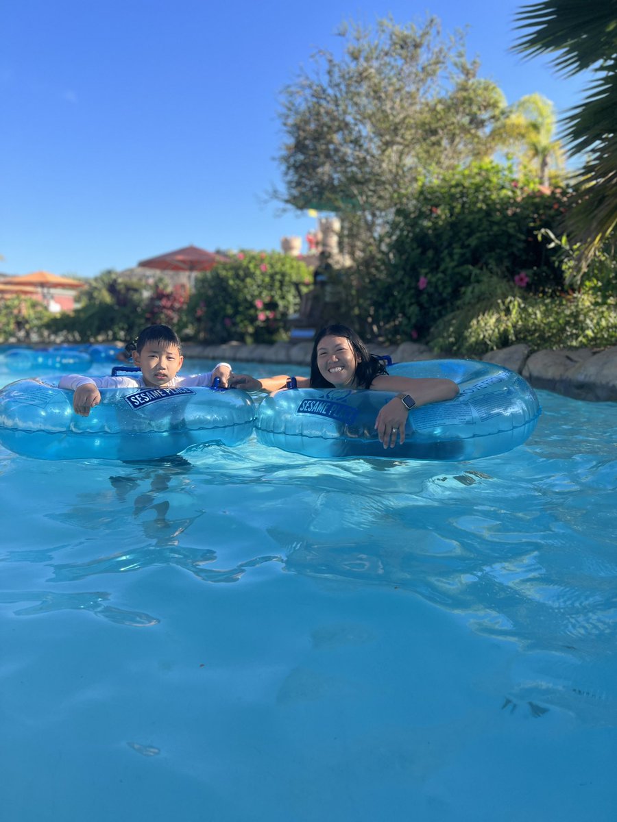 BobaMomAdv's tweet photo. We had a blast at the water park too! My little loved catching a wave at Big Bird’s beach and my older kids loved the ride and slides at @sesameplaceca

#sesameplacesandiego #sesameplacesandiego #waterpark #waterfun #waterslides #sesamestreet #sandiego #visitsd #sandiego https://t.co/oZV2ZjuE2B