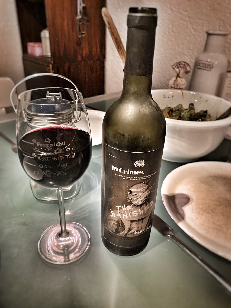 meddidocc's tweet photo. Heute gefährlicher Rotwein!🍷#Rotwein #Nineteencrimes #thebanished #parkred https://t.co/vFvsx6UkKO