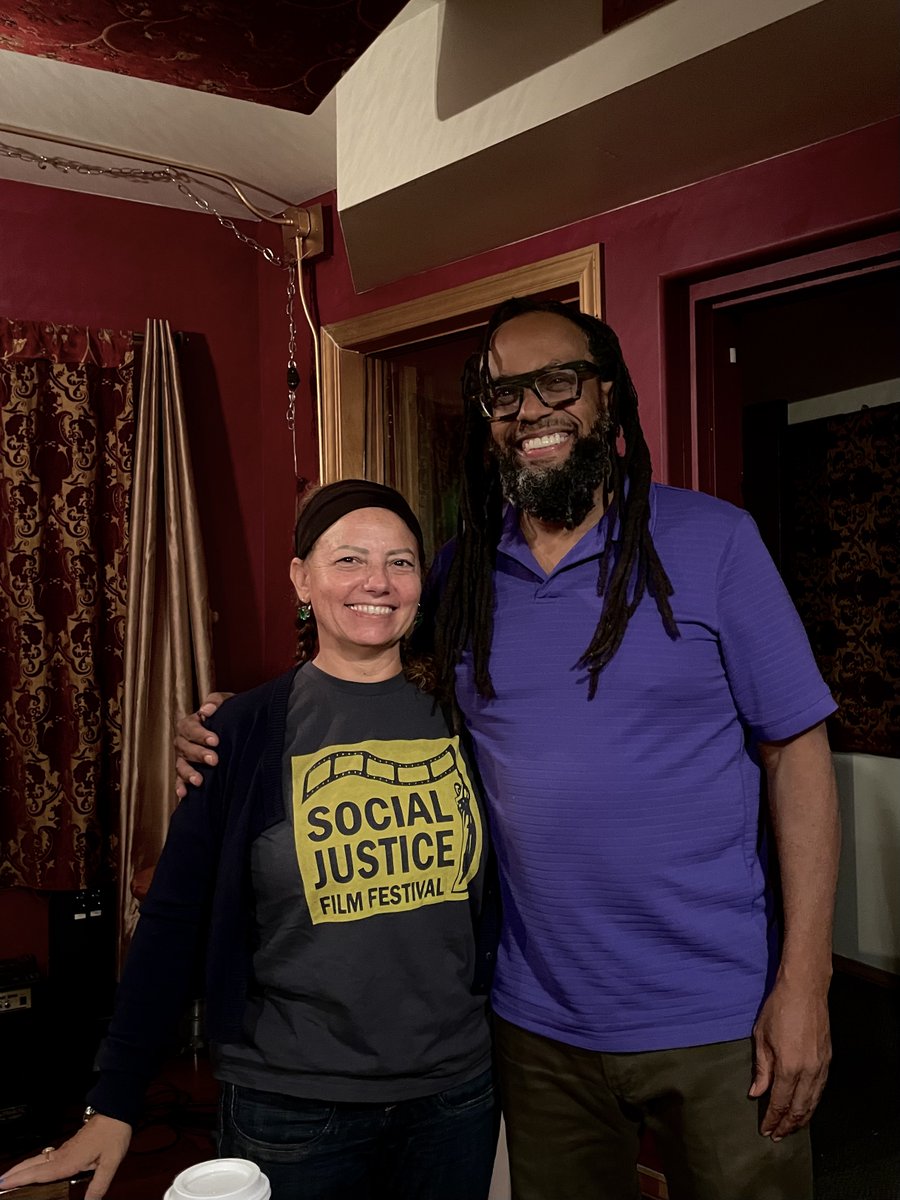 𝙲𝚛𝚒𝚜𝚝𝚒𝚗𝚊 🎧 𝙼𝚊𝚛𝚛𝚊𝚜 tweet media