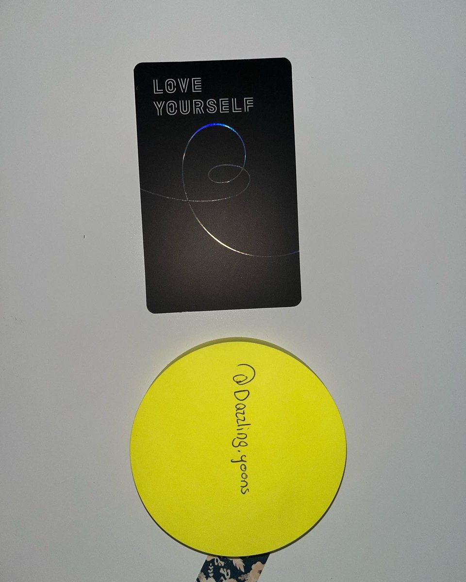 jjongstelepathy's tweet photo. BTS wtt love yourself tear R 

Have: jin
Want: hobi equivalent

Located: NY, USA

WW: ✅ (track shipping) 

#btswtt #wttbts #photocardtrade #btsphotocard #kimseokjin #junghoseok #kpoppc @btstradeslane_ @kpopthriftshop @kpopctrades @btstradebot @BTSTradingPC @BTStrading_USA https://t.co/xle9bjsc0U