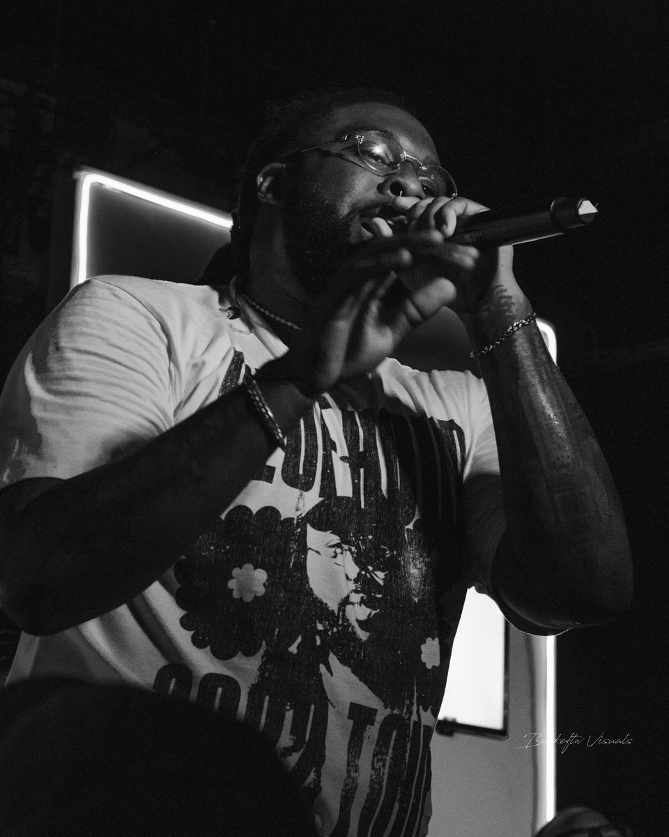 BurkeFtw's tweet photo. @RexxLifeRaj  thank you for giving me such an amazing personal show the other night! Best night I had all year. Thank you for letting me take some fire photos of you 🔥🔥🔥 next tour i need to be on your media team 💪🏿🔥 https://t.co/OvoTQjQlZd