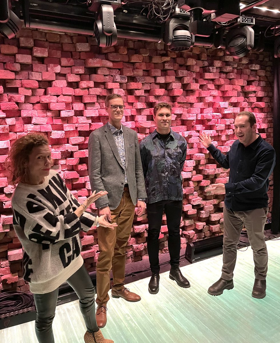 MPensola's tweet photo. Onnea matkaan #ArttuOllikainen ja #AlekseiZaitsev
 - hienot vedot @klasariklubi 🤩💥

#MackenzieMelemed ”automaatti-ihminen” - 😘😘😘
#majlindcompetition #kisaetkot https://t.co/sidKEFW6oE