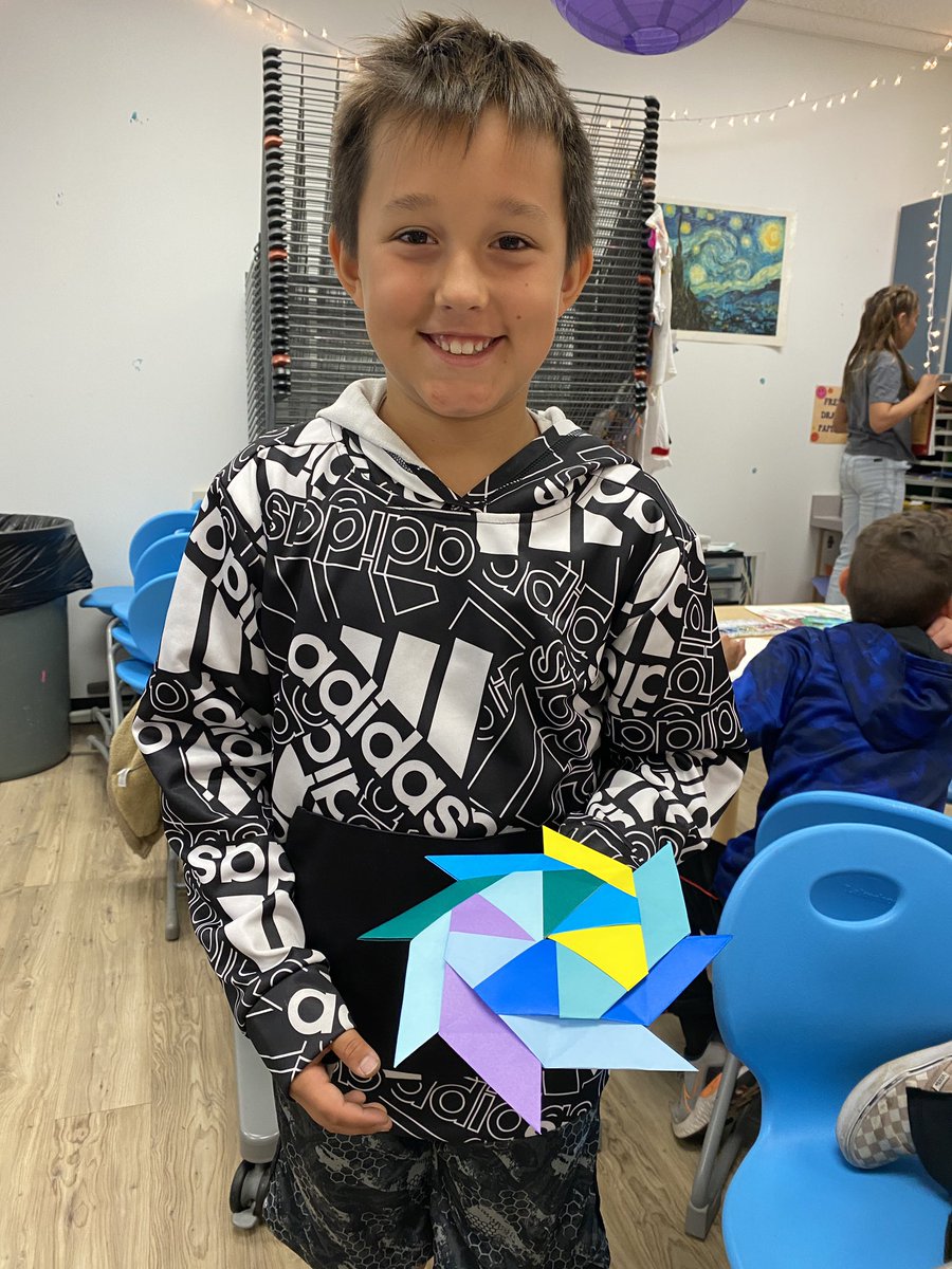 Students in Ms. D’Angelo’s class explored the books available in the art room and created some awesome work. Nice job!!! <a href="/HoughStreet220/">Hough Street School</a>