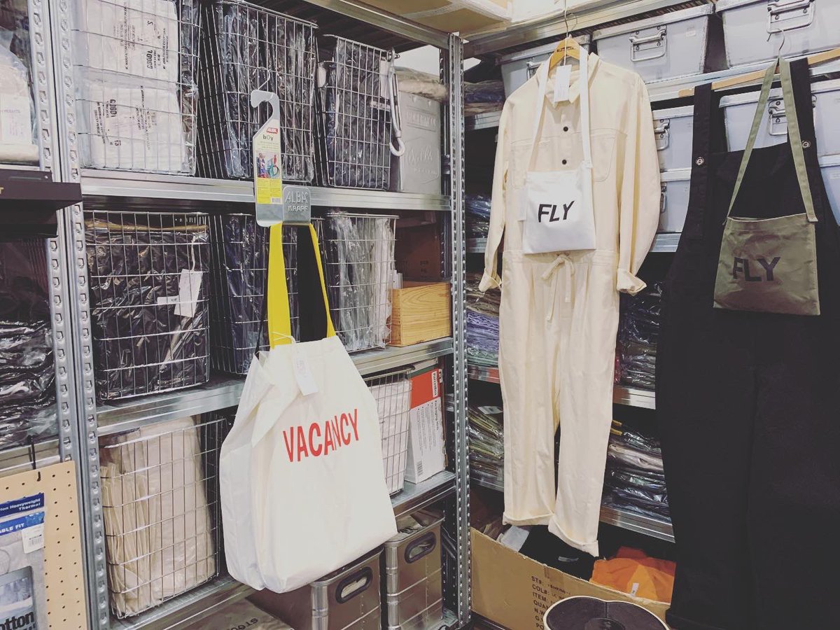 DAKEN10's tweet photo. ライブ衣装を探しに目黒にあるVOIRY(@voirystore )さんに行ってきた。
近頃「脱力」がテーマの自分にぴったりの洗練されたお洒落アイテム揃いのお店でした。
数着試着させてもらい気に入った上下を即決!
Totsukaさん、ありがとうございました!
#VOIRY #DAKEN https://t.co/Yy9ZlZUIP1
